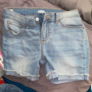 Like new Old Navy kids size 12 jean shorts